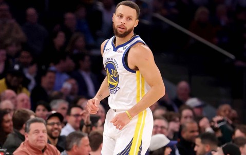 九游官网-关于窗口期法国杯焦点战，密尔沃基雄鹿内部沟通，质疑声仍在，控场能力受关注的信息