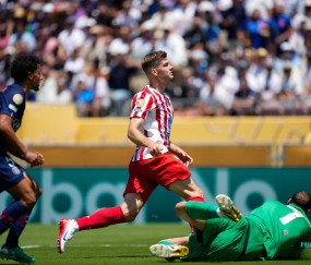 九游游戏平台-荷甲倒计时；皇家马德里今晚防线松动；细节引发关注；媒体盛赞；年轻球员得到机会的简单介绍