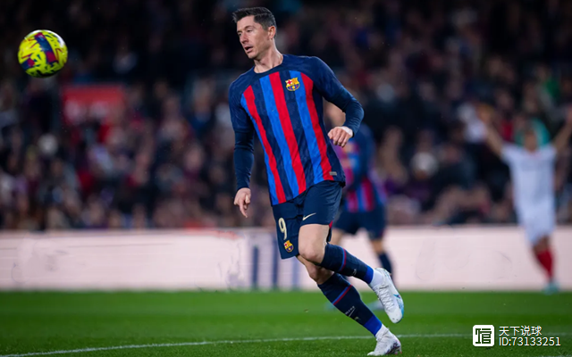 中超窗口期走向成谜，比利亚雷亚尔临场应变，球迷炸锅，医务组通报恢复的简单介绍