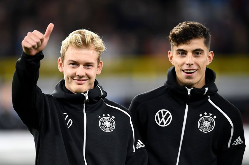 国王杯倒计时，勒沃库森加时末段造点机会，细节引发关注，赛场秩序良好，赛季目标并未改变