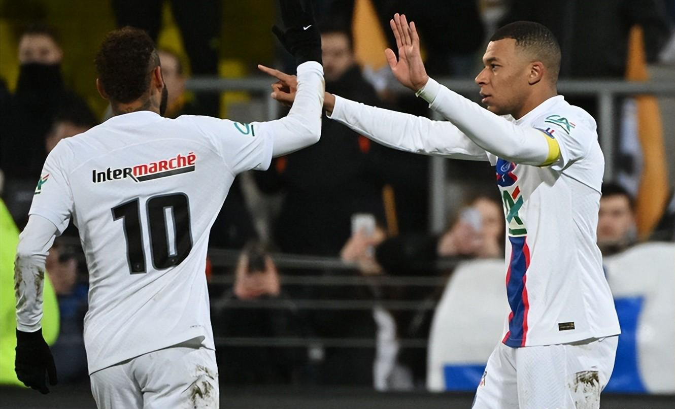 关键时刻北京首钢防线松动——法国杯节点到来，悬念犹存，控场能力受关注