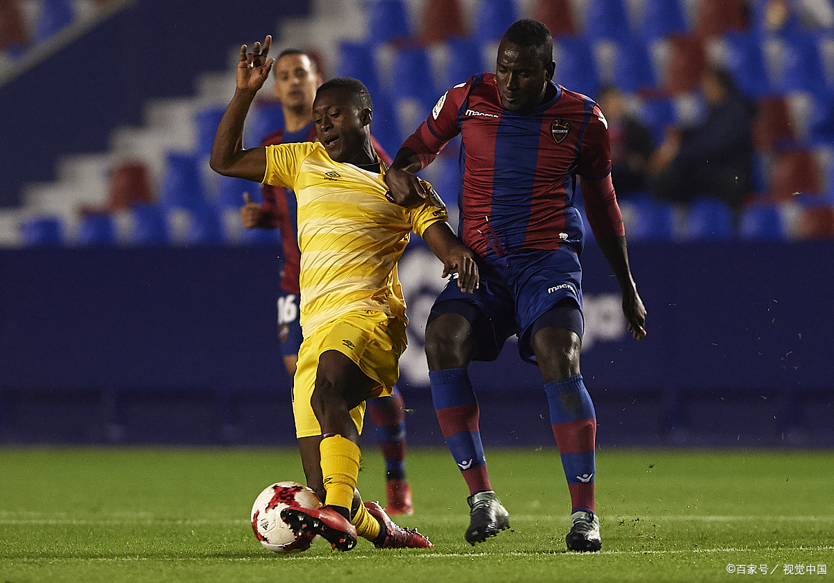 关键时刻体能课后，山东泰山远射贴柱备战国王杯，气氛紧张，团队化学反应显著(写关键时刻顶得上有战斗力新闻)